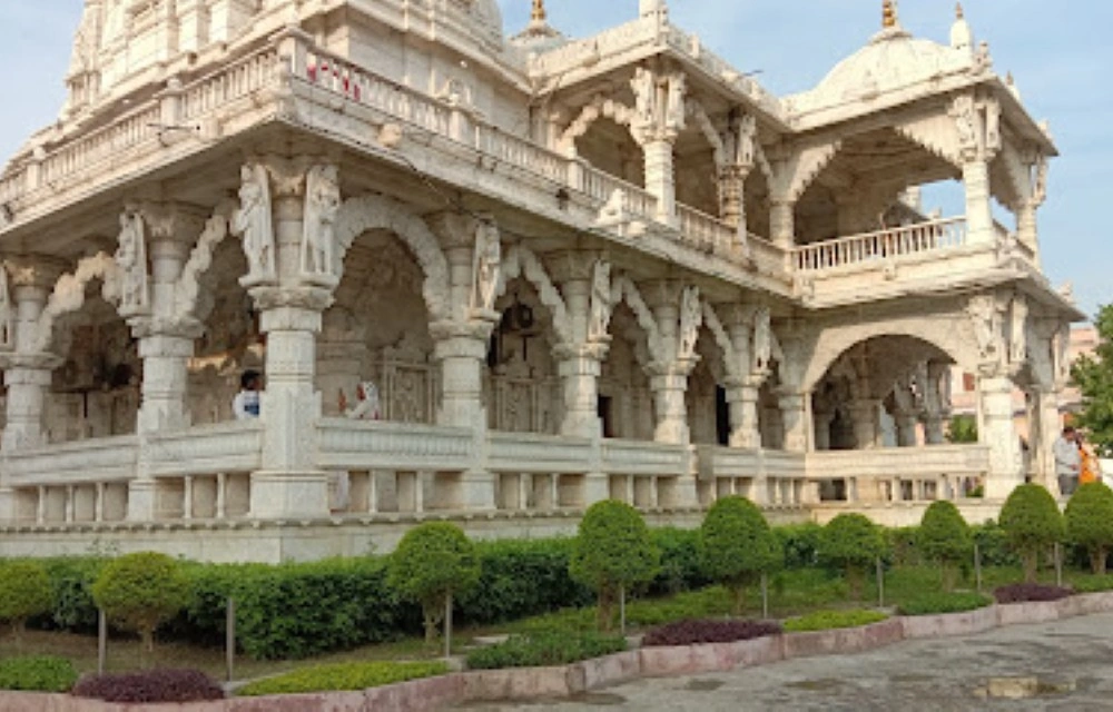 RRR Hotel near Shree Swaminarayan Mandir, Ayodhya