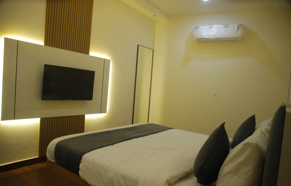 RRR Hotel